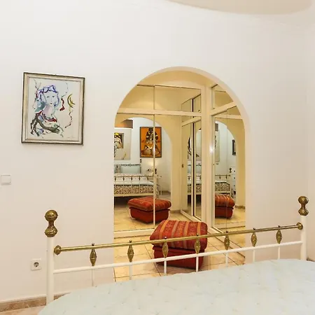 Vila 037 Avellaner
